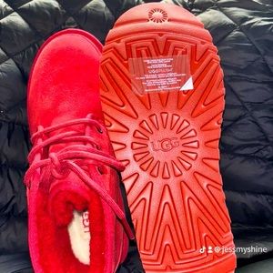 Red cost Ugg boots new. Size 6 one left.